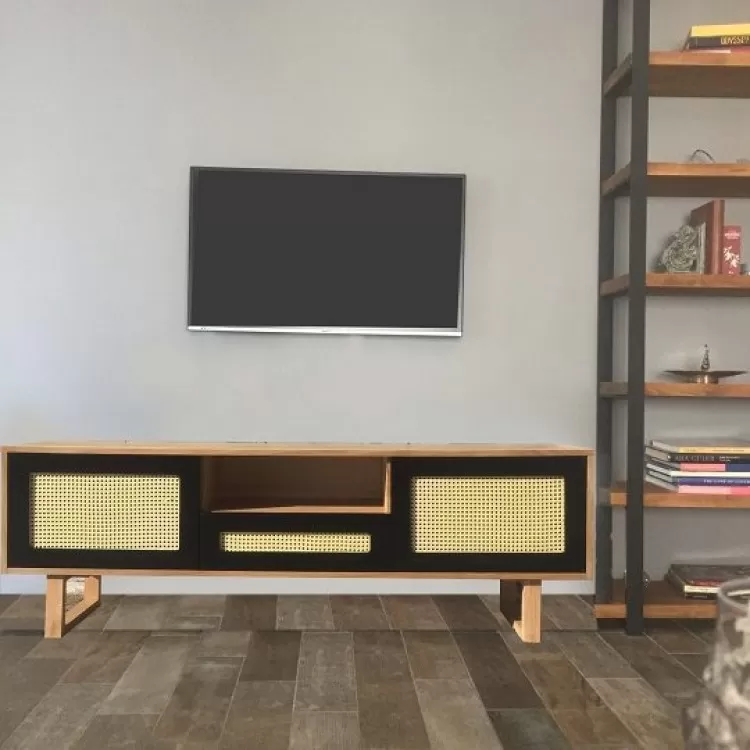 tv018